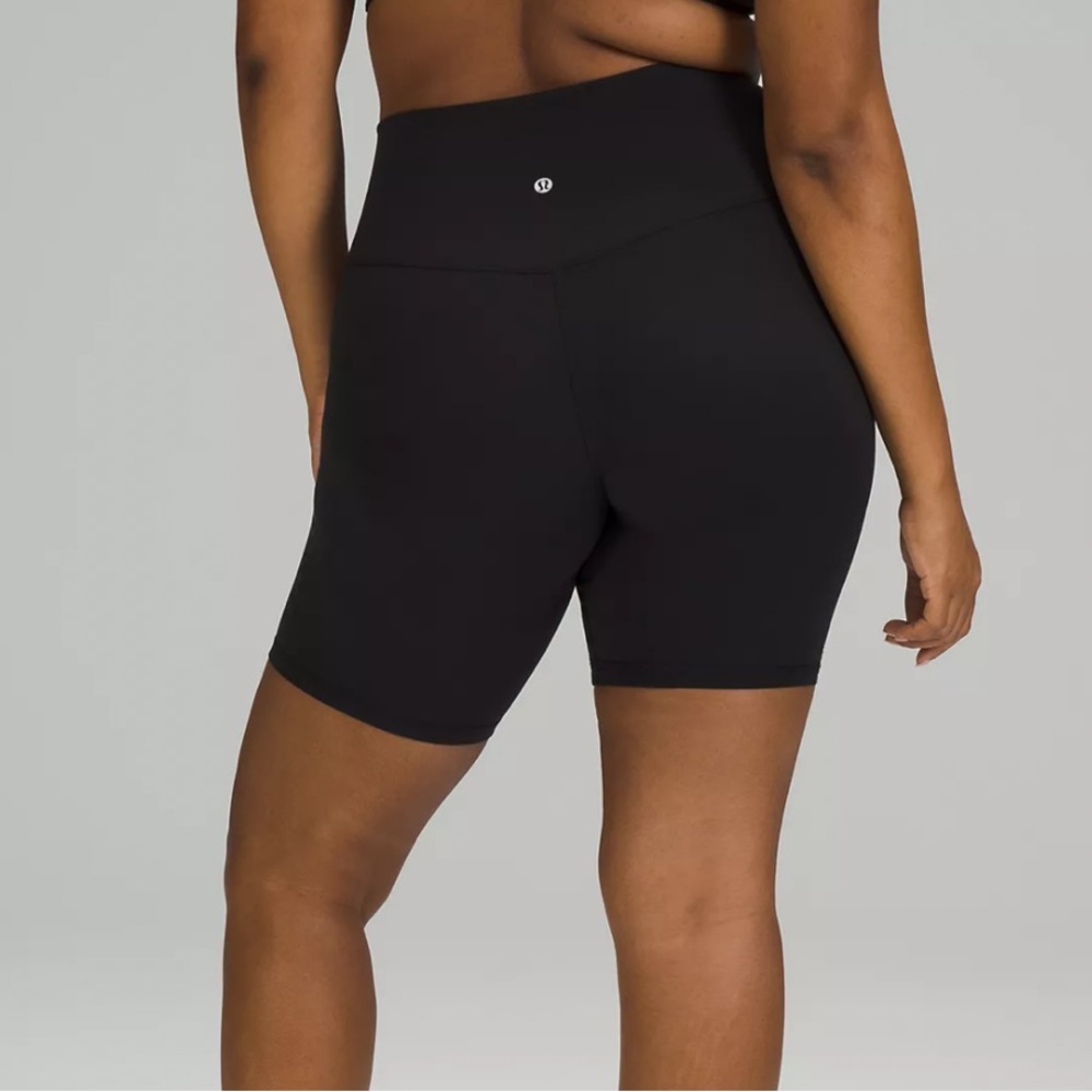 lululemon align shorts ๐ค - Picture 3 of 4